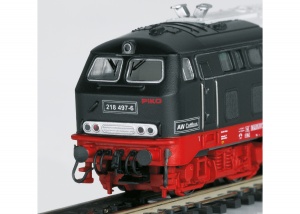 Seitenansicht Dampflokomotive („PIKO“) Quelle: Trix 